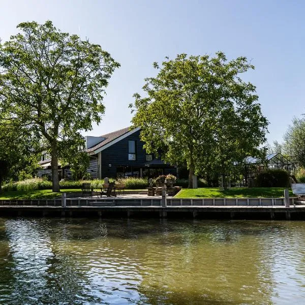 Hoeve BuytenHout, hotel v destinaci Delft