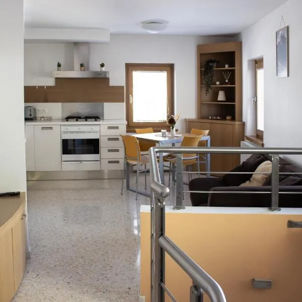 Casa Delia, hotel v destinaci Codissago