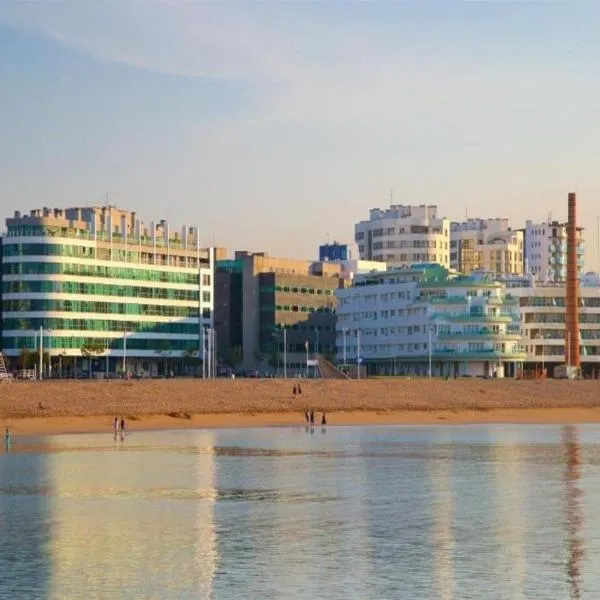 Playa A - PRIMERA LINEA DE PLAYA - WIFI GRATIS、ヒホンのホテル