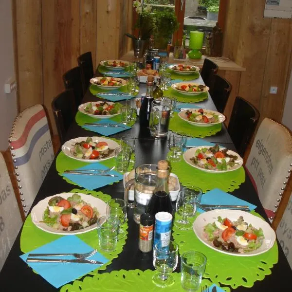 Les Deux Vélos Chambres d'Hotes-Table d'Hotes, hotel in Couflens