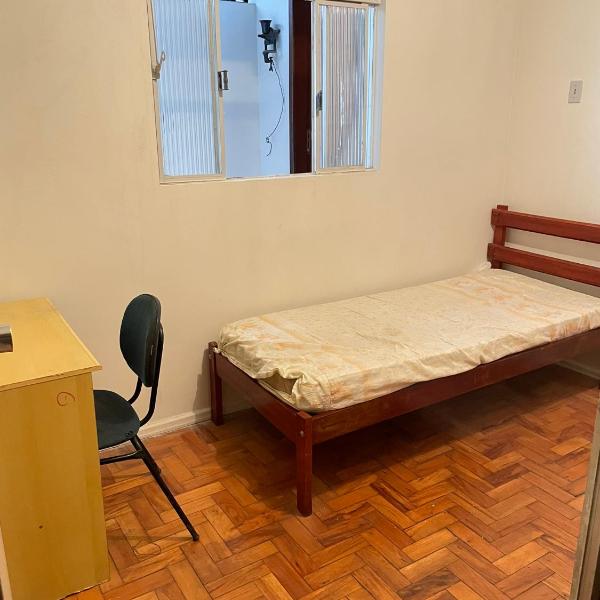 Quarto individual em casa na área nobre de Juiz de Fora - Foto 2