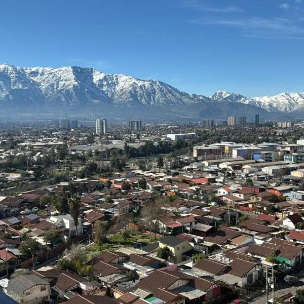 Departamento estudio en Macul hasta 3personas, a pasos del metro incluye estacionamiento, hotel in Santiago