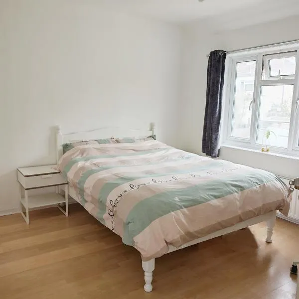 伦敦nw4区温馨双人房 安静社区 近地铁与大学, hotel v Londýně