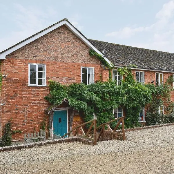 The Old Granary, hotel in Newent