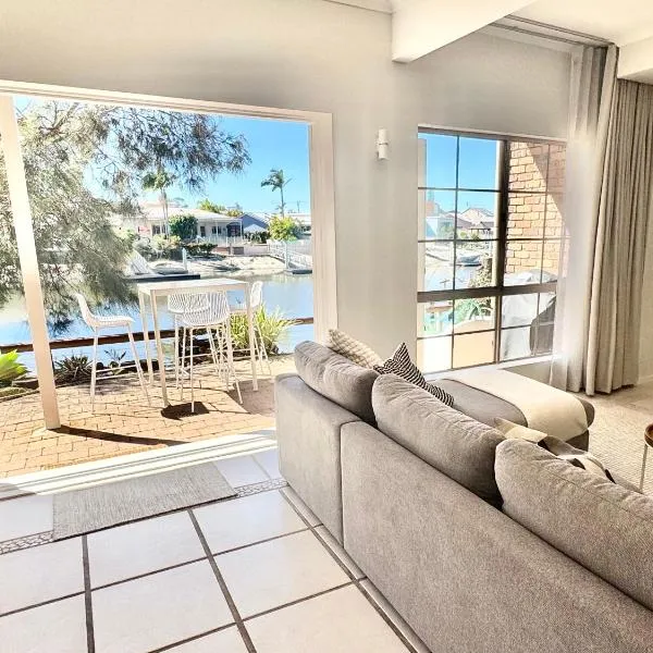 Mooloolaba Coastal Canal Villa, hotel en Mooloolaba