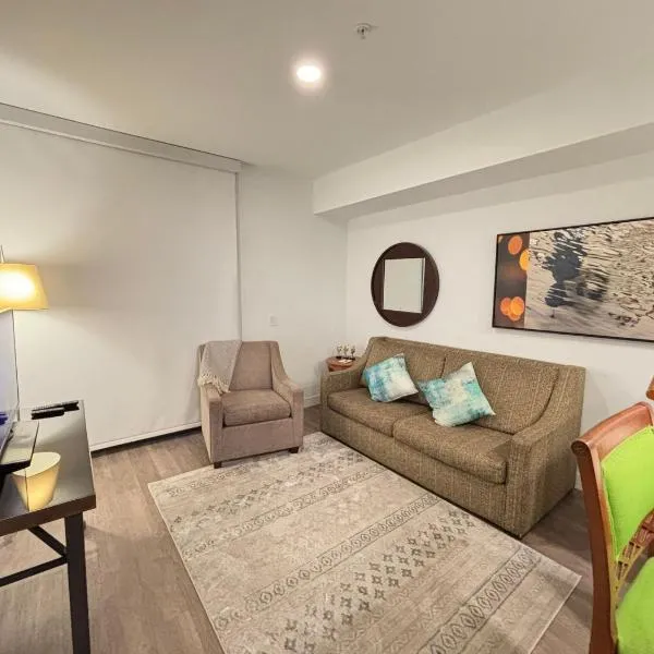 Glamorous KTown Boutique Residences with Rooftop view, khách sạn ở Los Angeles