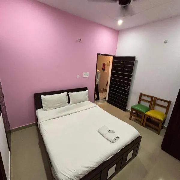 Hotel Trimurti Inn photo 2