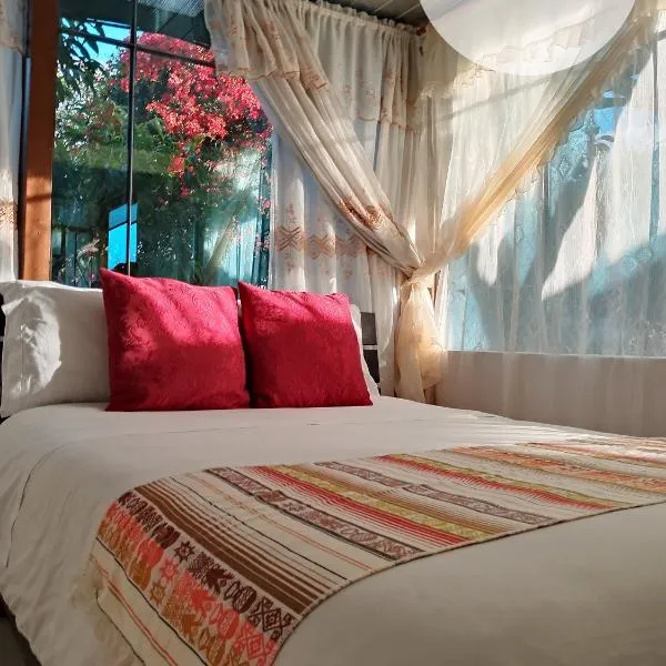 Hostal el Parque Tababela, hotel in Tababela