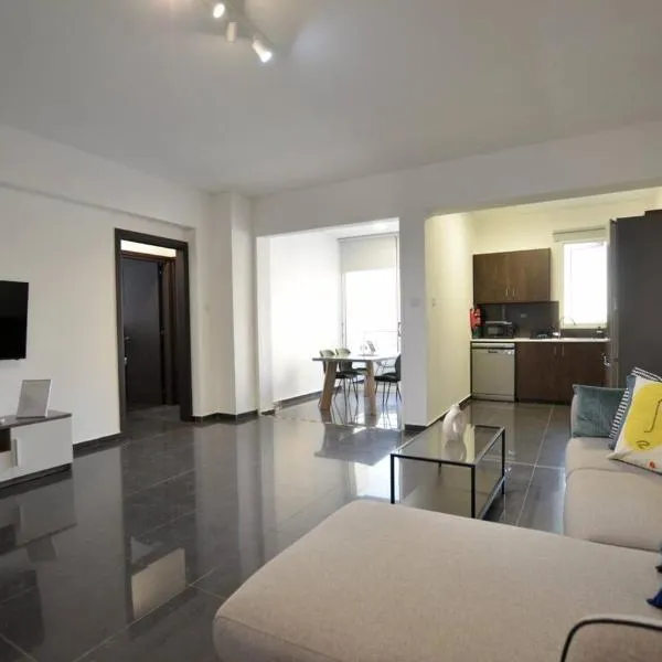 Central 2 Bdr Flat St Lazaros - Phoenix Lodge, hotel a Larnaka