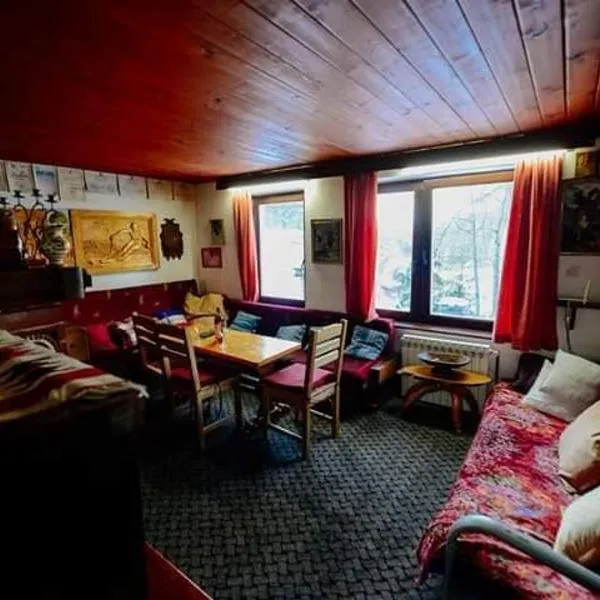 Čarobna Kuća Jahorina, khách sạn ở Núi Jahorina
