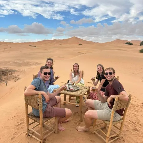 Starlight Erg Luxury Camp, hotel v destinaci Merzouga