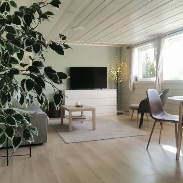 Spacious, deluxe apartment with breakfast, Hotel in Ålgård