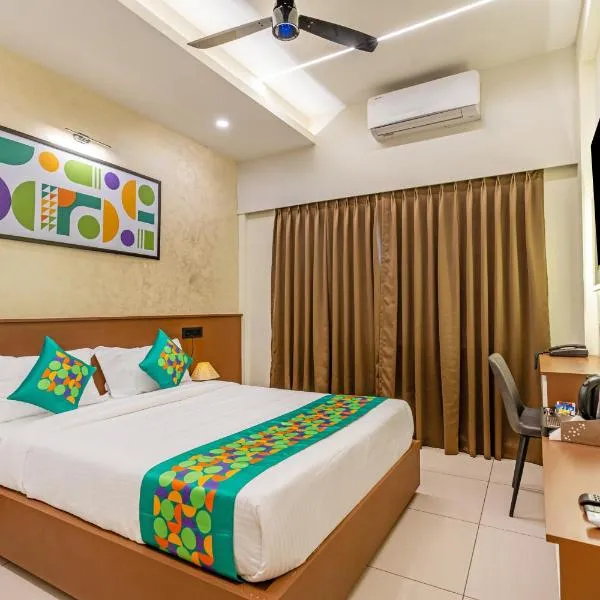 Treebo Urban Nest, hôtel à Ernakulam