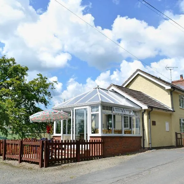 Mavis Cottage, hotel en Kington