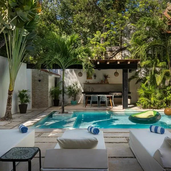 Wonderful Tropical Home 3BR, Garden, Private Pool., khách sạn ở Tulum