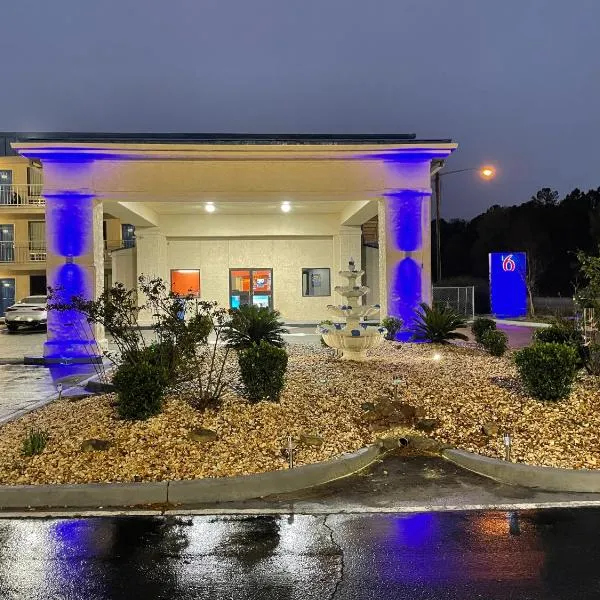 Motel 6-Pooler, GA - Savannah Airport: Savannah'da bir otel