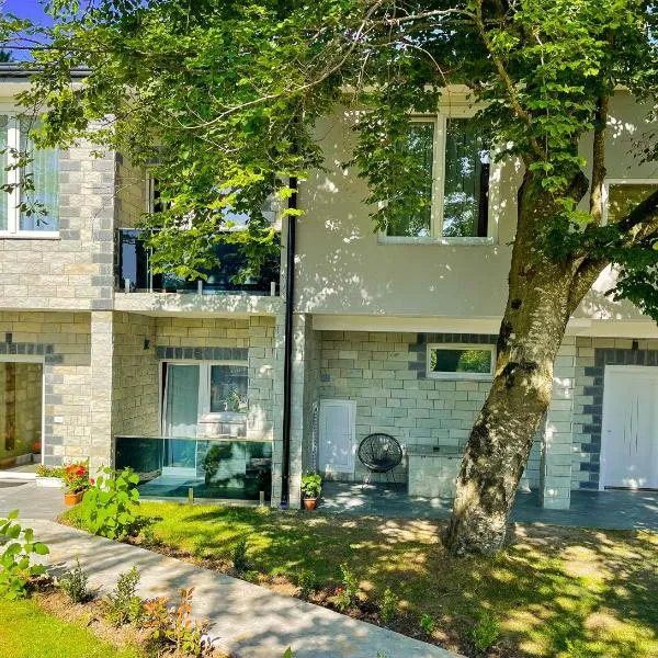 Vila Alpini, hotell sihtkohas Razëm