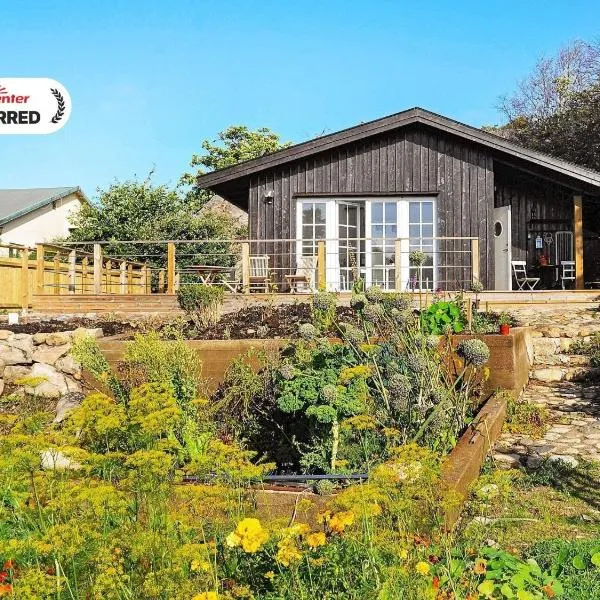 4 person holiday home in Skärhamn-By Traum, Hotel in Skärhamn