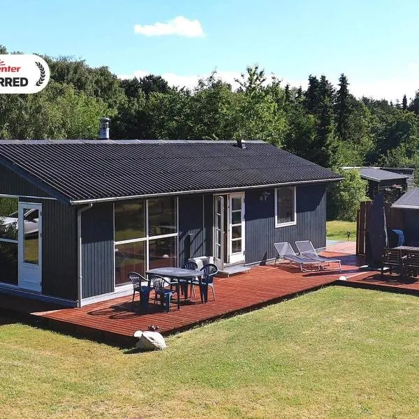 6 person holiday home in Nibe-By Traum, hotel v destinaci Nibe
