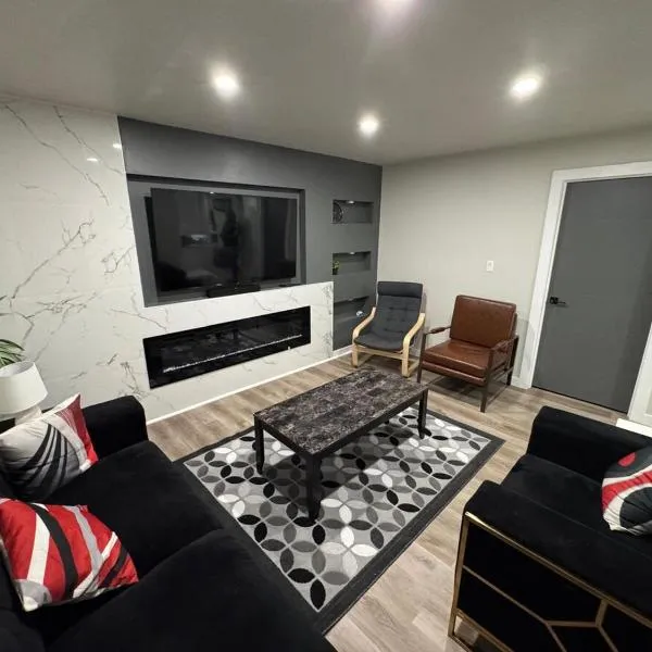 Cozy 3-Bedroom Basement Suite with Private Entrance, hotel v destinaci Winnipeg