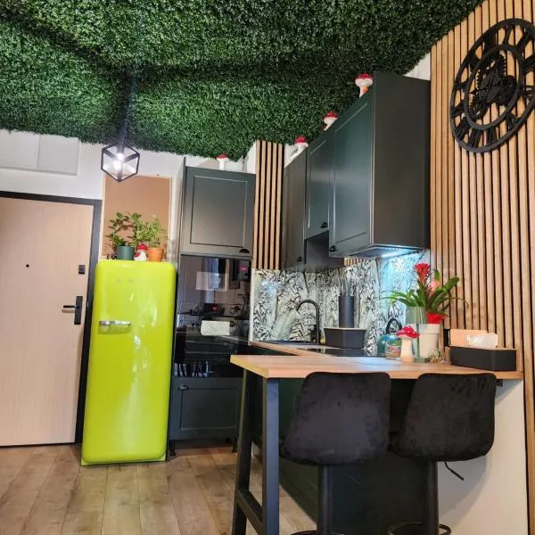 Green Apartament Chill Modlin Airport、Kazuń Nowyのホテル