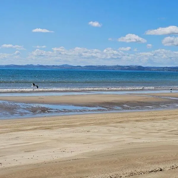 1 bedroom beachfront unit, hotel din Karikari Peninsula