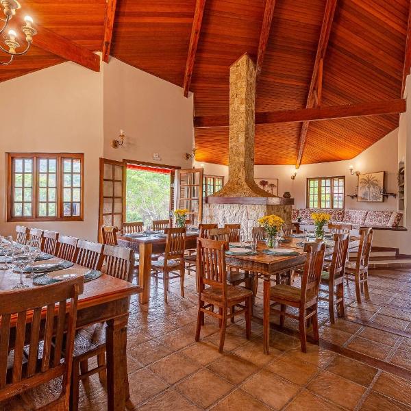 Fazenda com 3 espaços independentes - 10 suítes com PISCINA, 4 suítes com JACUZZI ou Chalé romântico com JACUZZI - Wi-Fi 400MB Lagos e Cavalos