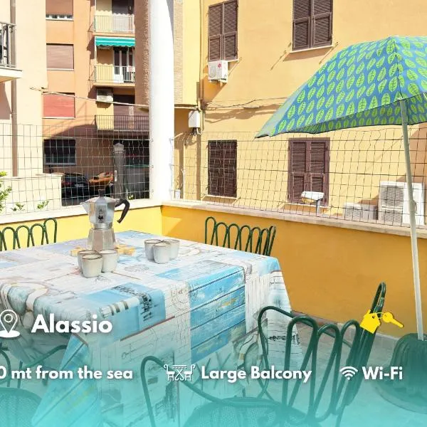 50 mt dal mare - Relax con Box e Ampio Terrazzo, hotell i Alassio