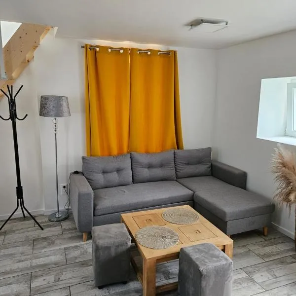 PETITE ET CHARMANTE MAISON à la campagne, Hotel in Plonévez-du-Faou