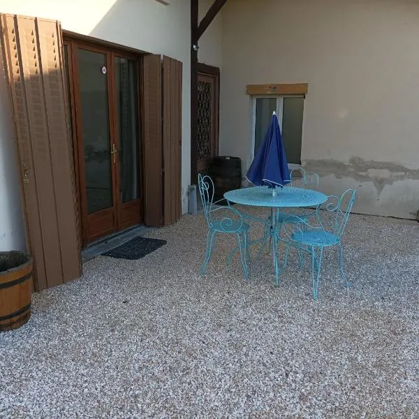 Au fils des Saisons, hotel in Châtillon-sur-Broué