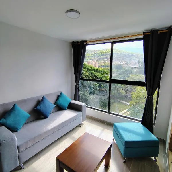 Apartamento Moderno con Vista a las Montañas Ideal para Teletrabajo o Descansar, Hotel in Cali