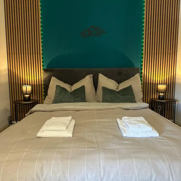 CapoBnB Thuner See, nahe Interlaken, WLAN, hôtel à Einigen