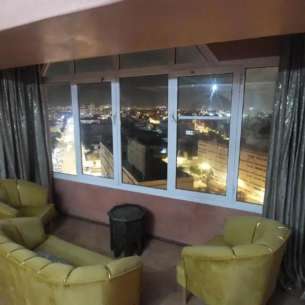 Great view of downtown and close to a beach, khách sạn ở Agadir