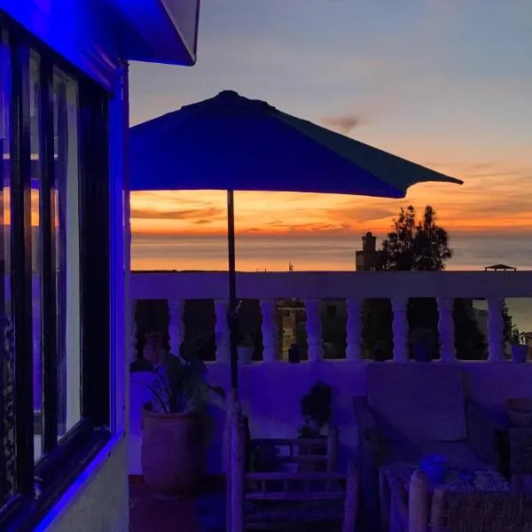 Black Pearl surf yoga and skate house, хотел в Tamraght Ouzdar