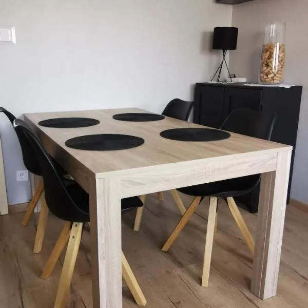 Appartement 3 pièces-près de centre-ville SELESTAT โรงแรมในซิลิสตาต์