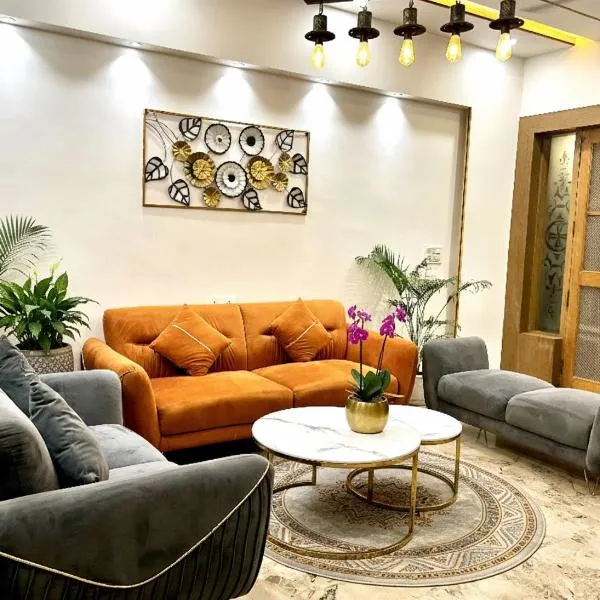 A radiant villa on Ganges with modern amenities, hotel v destinaci Rišikéš