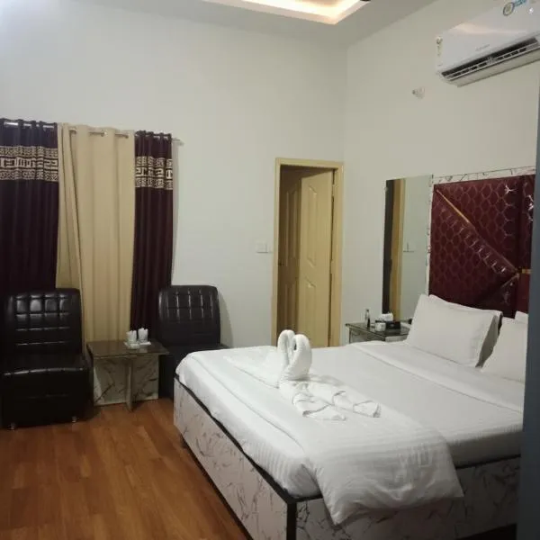 Hilton Family Guest House, hotel in Lahore