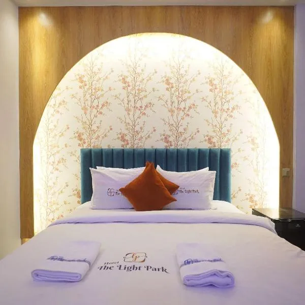Hotel The Light Park, hotel in Chittagong