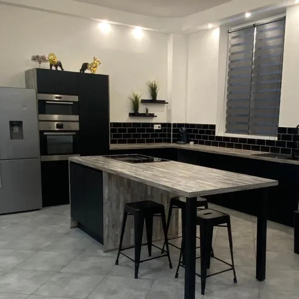 Appartement spacieux en centre ville, hotelli kohteessa Orange