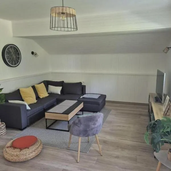 Appartement T3 avec vue lac, hotel v destinaci Lugrin