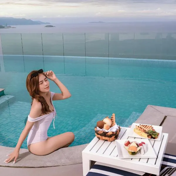 Amelia Seafront Premium Suites, hotel in Nha Trang
