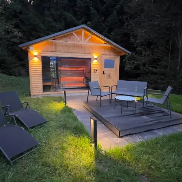 Hiša Podlog - Cosy getaway in raw nature with optional private spa, hotel din Šentjur