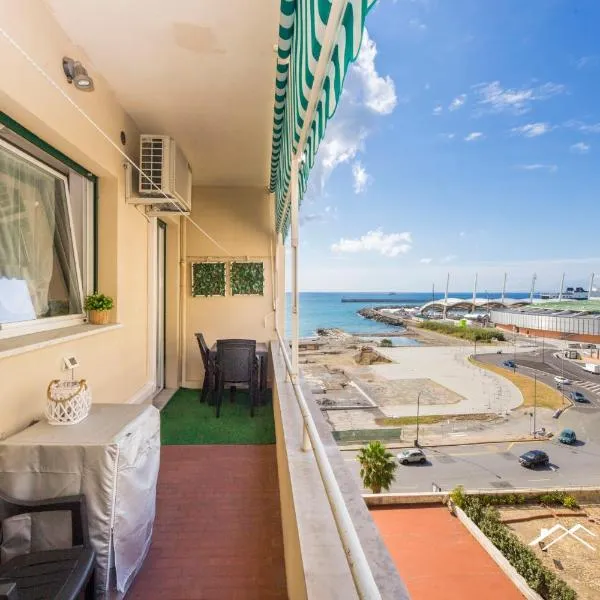 Beach 1M| 1BR| Terrazza Waterfront| A/C By Tilo, hótel í Genúu