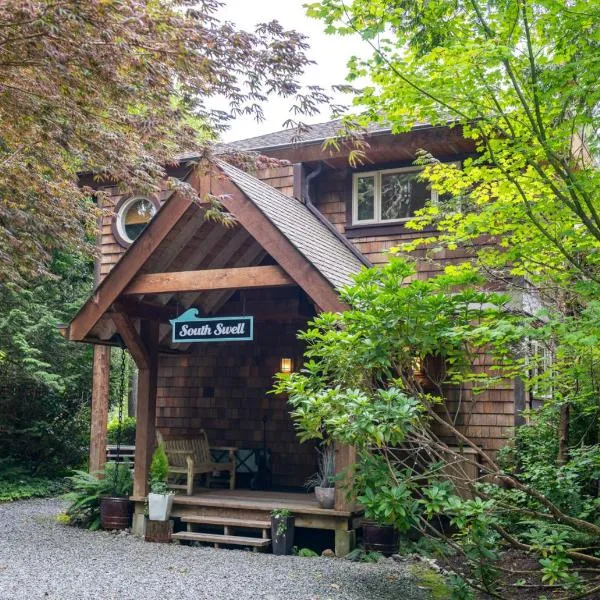 South Swell Tofino (formerly Blue Heron Waterfront Home amid Old Growth Cedars), hotel a Tofino