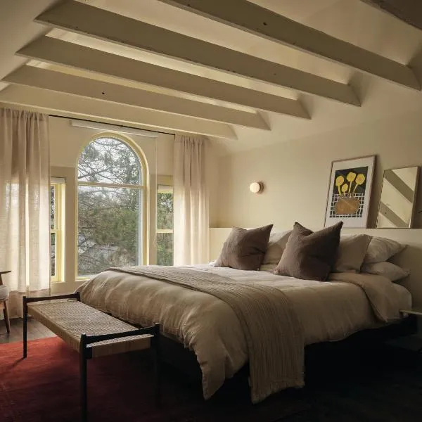 Pinôt Boutique Hôtel, hotel din Sutton