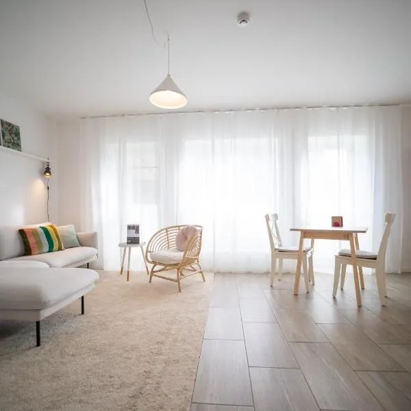 Nature Escape in Lahemaa Bright 1-Bedroom Apartment with Terrace, hotel din Kolga