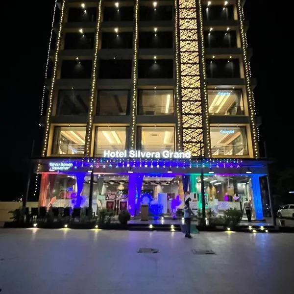 HOTEL SILVERA GRAND, hotel v destinaci Ahmadábád