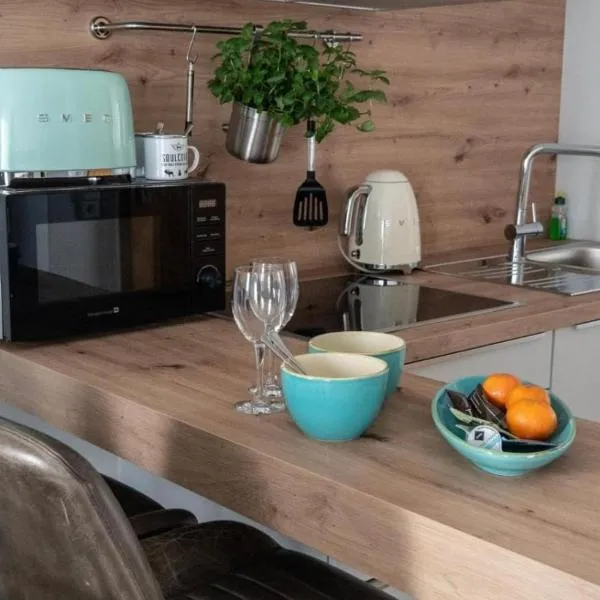 Studio-Parkplatz-Netflix-Balkon, Hotel in Plochingen