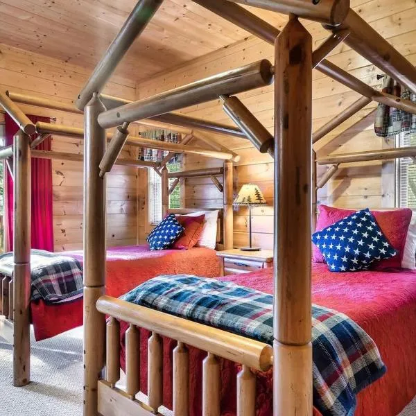 Gatlinburg Cabin-Mtn View-Hot Tub-Theater Room, hotel u gradu Gatlinburg