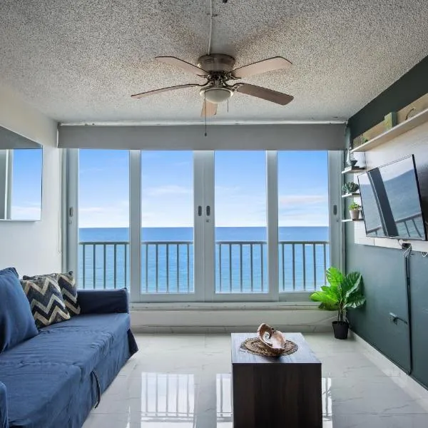 Marina Beach 2 Bd Oceanfront Pool Parking, готель у місті Сан-Хуан